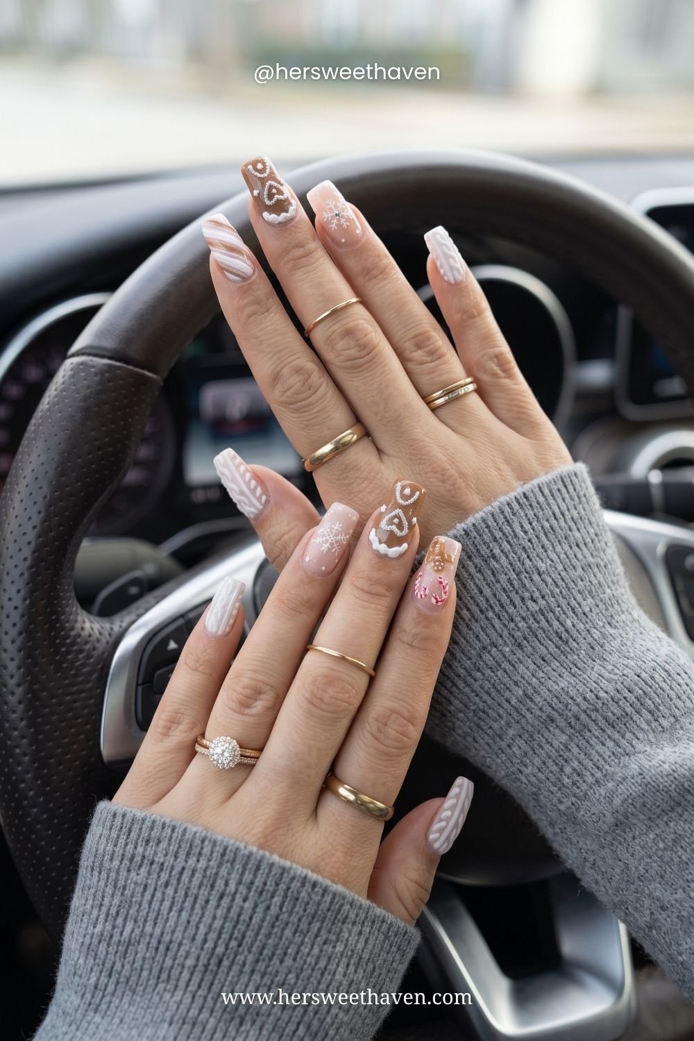 According to Nail Artists, These Are the Christmas Manicures Worth Booking