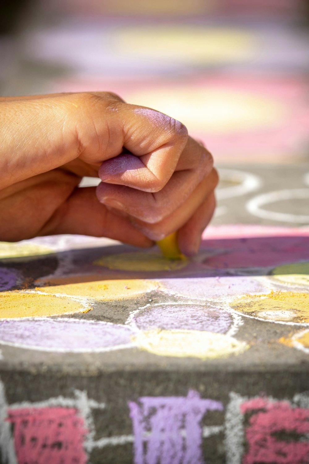 Screen-Free Summer Activities That’ll Keep Kids Busy for Hours