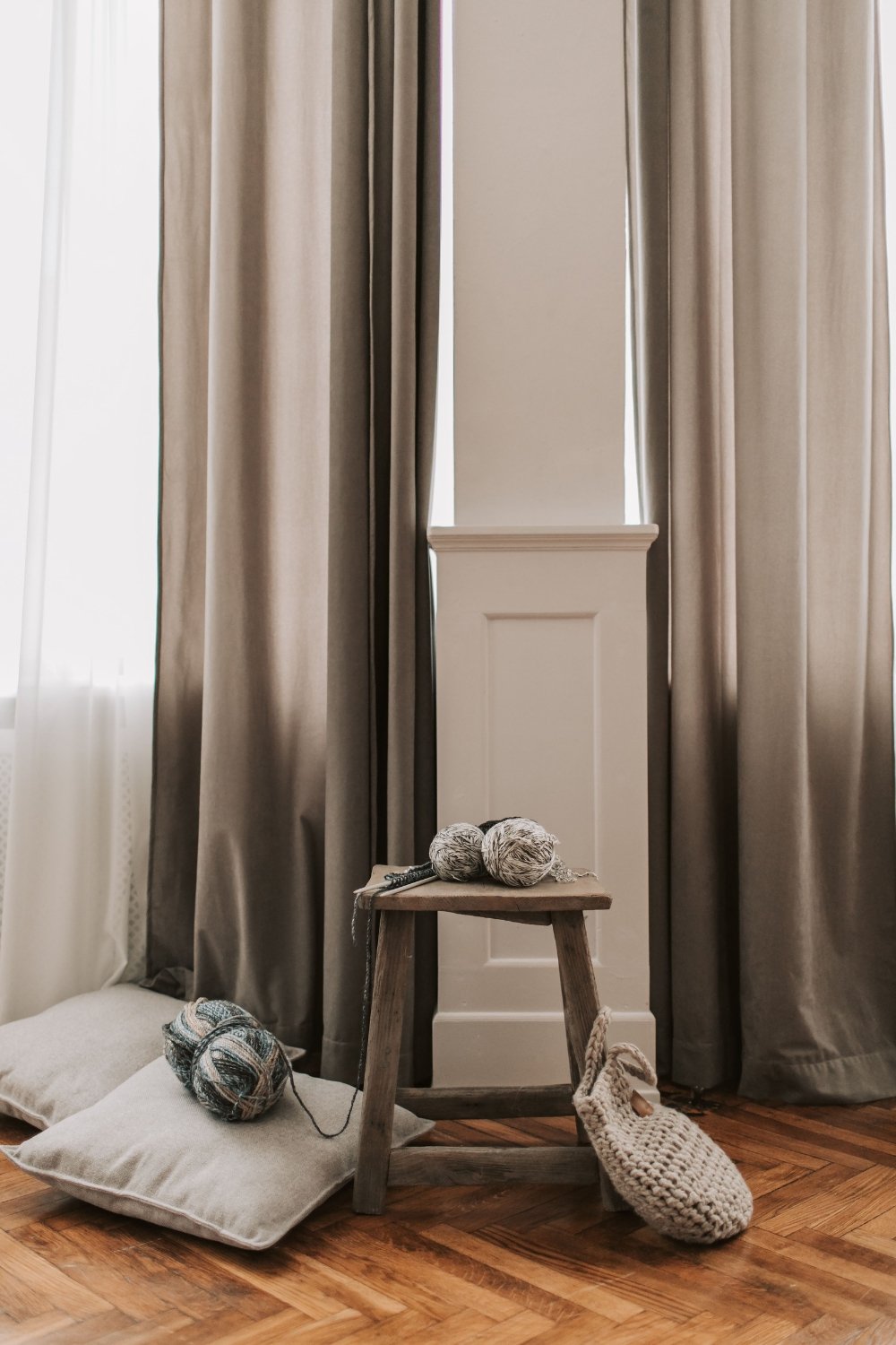 Simple Guide To Choose The Best Curtains For Your Living Room